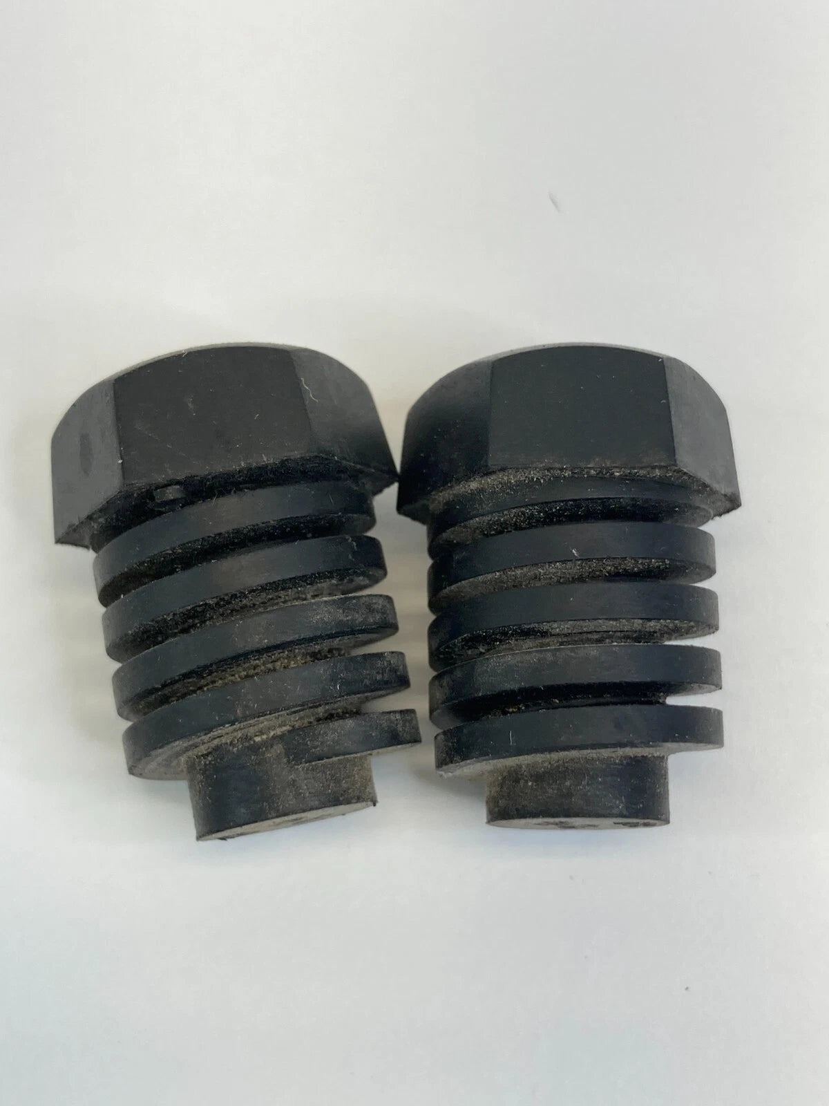 2006-2011 BUICK LUCERNE SEDAN FRONT HOOD RUBBER CUSHION BUFFER STOPPER BUMPER