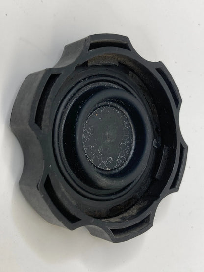 2013-2019 HYUNDAI SANTA FE BRAKE FLUID MASTER CYLINDER CAP RESERVOIR OEM