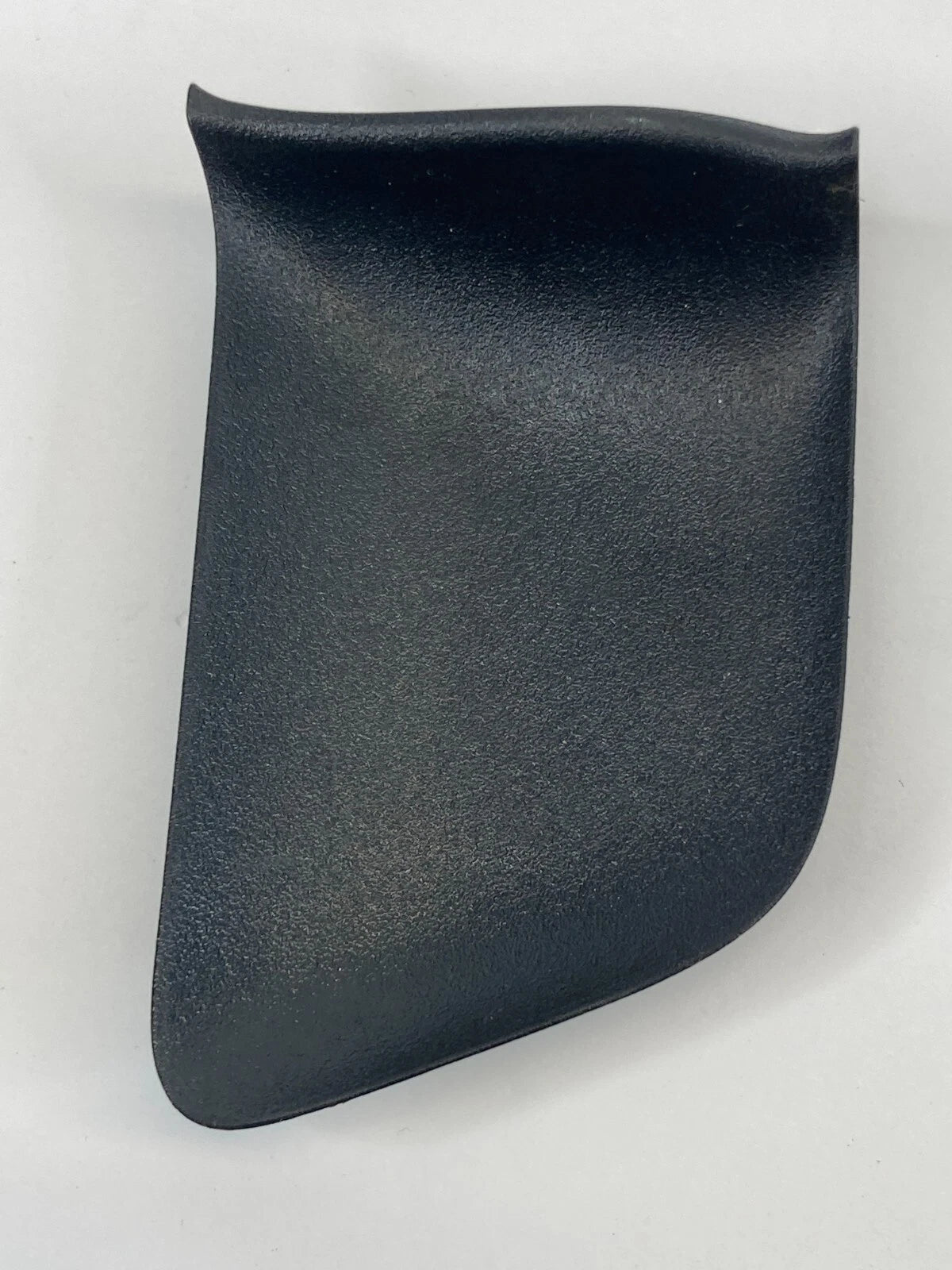 2004-2009 TOYOTA PRIUS REAR RIGHT INNER DOOR HANDLE BEZEL TRIM COVER 69277-47020