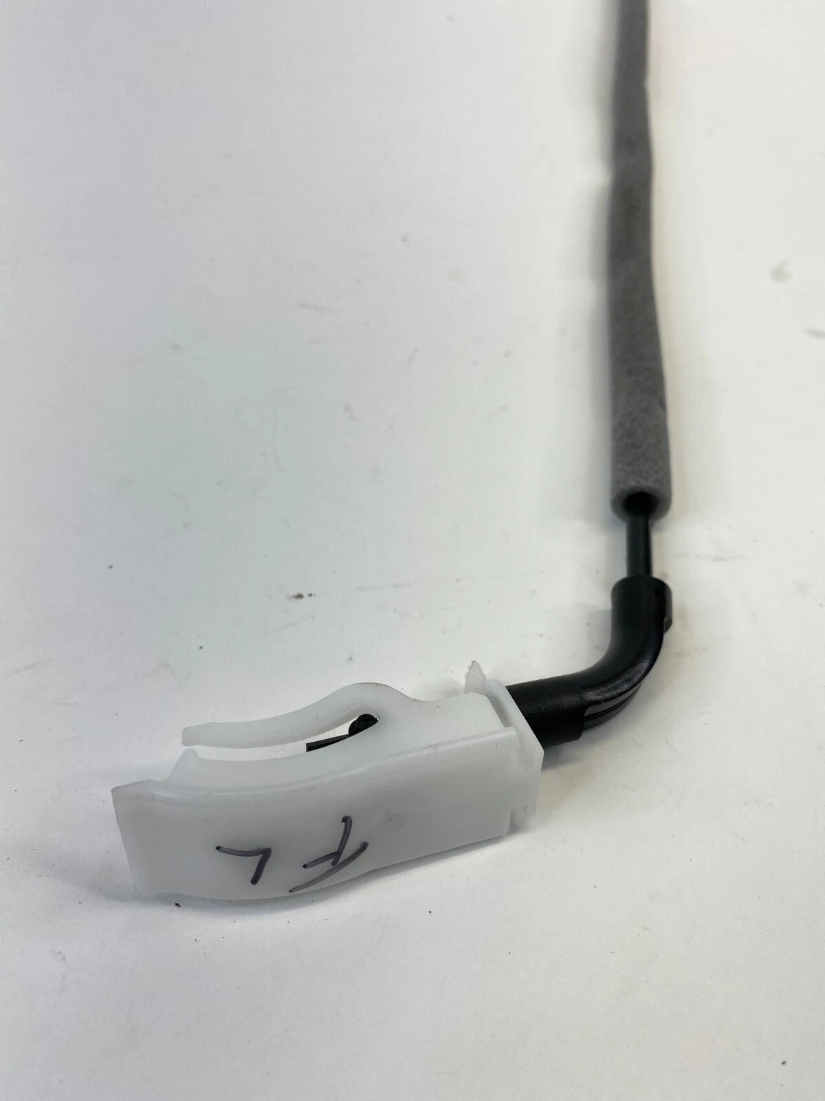 2006 06 BMW 330I FRONT LEFT SIDE DOOR LOCK LATCH CABLE ACTUATOR HANDLE WIRE OEM