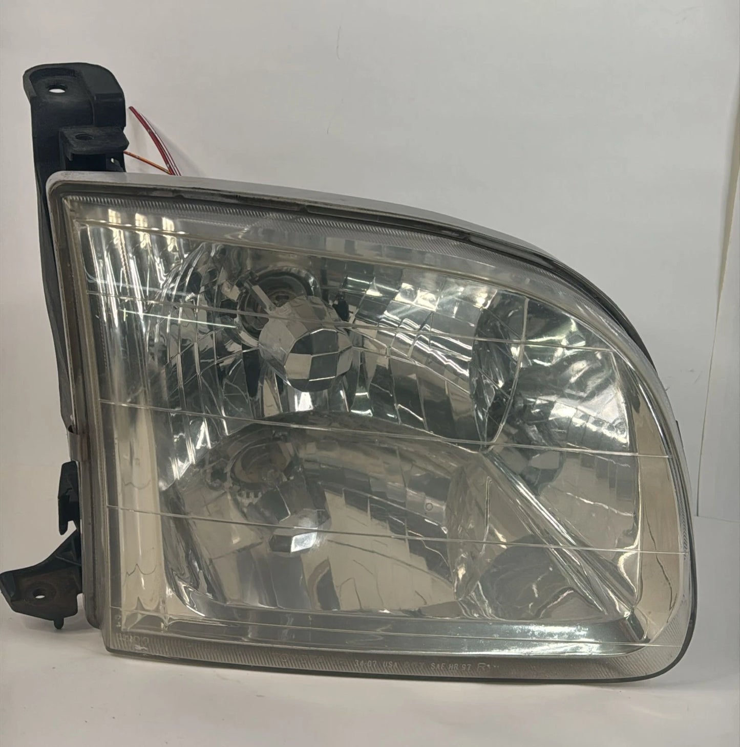 2000-2004 TOYOTA TUNDRA EXTENDED CAB RIGHT PASSENGER HEADLIGHT HEADLAMP OEM