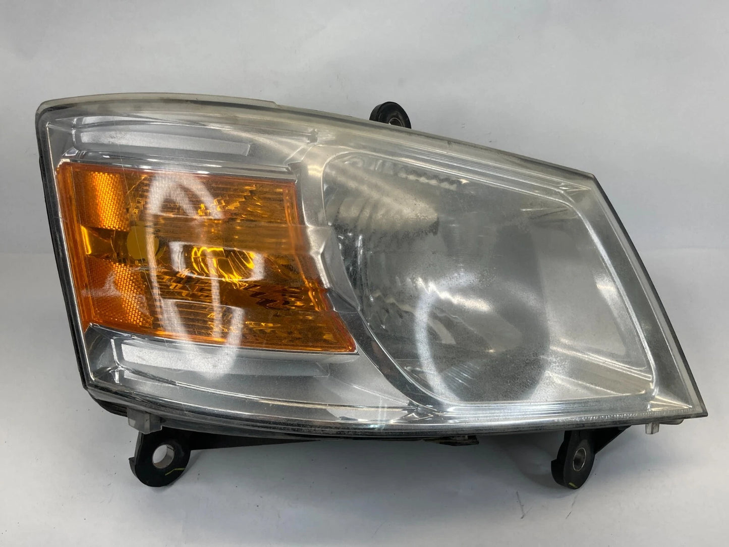 2008-2010 DODGE GRAND CARAVAN FRONT RIGHT PASSENGER SIDE HEADLIGHT HEADLAMP OEM