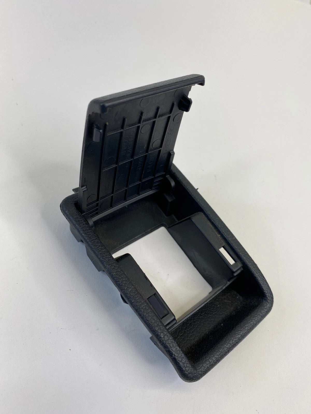 14-16 HYUNDAI ELANTRA REAR SEAT CHILD ANCHOR COVER TRIM BEZEL 85612-3X500 OEM
