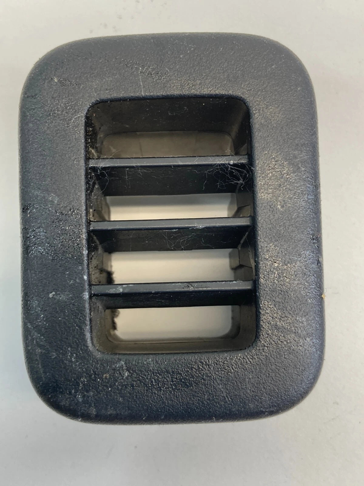 09-12 CHEVROLET TRAVERSE LOWER CENTER CONSOLE A/C AIR VENT DUCT GRILLE OUTLET