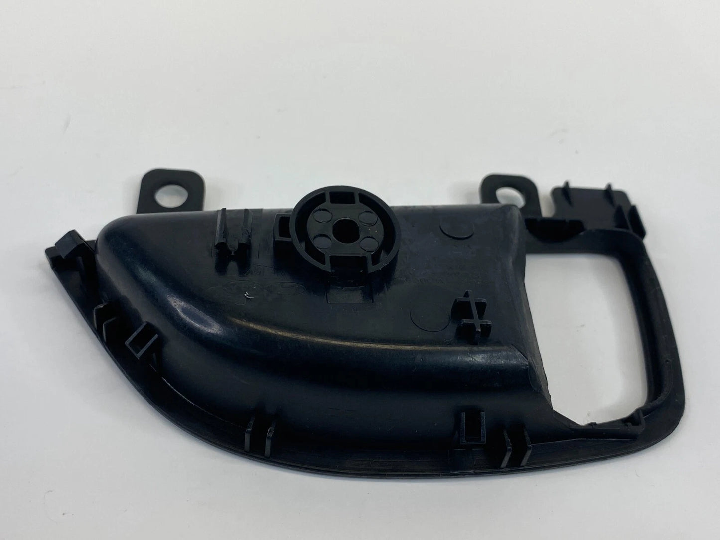11-16 HYUNDAI ELANTRA FRONT LEFT DRIVER SIDE INNER DOOR HANDLE BEZEL 82611-MD000