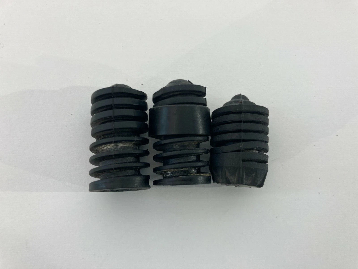 2004 2005 BMW 545I FRONT HOOD ADJUSTMENT RUBBER BUMPER STOP SET OEM