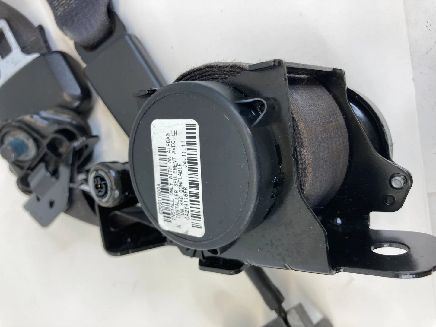 2011-2017 Chevrolet Traverse Front Left Driver Seat Belt Retractor Pretensioner