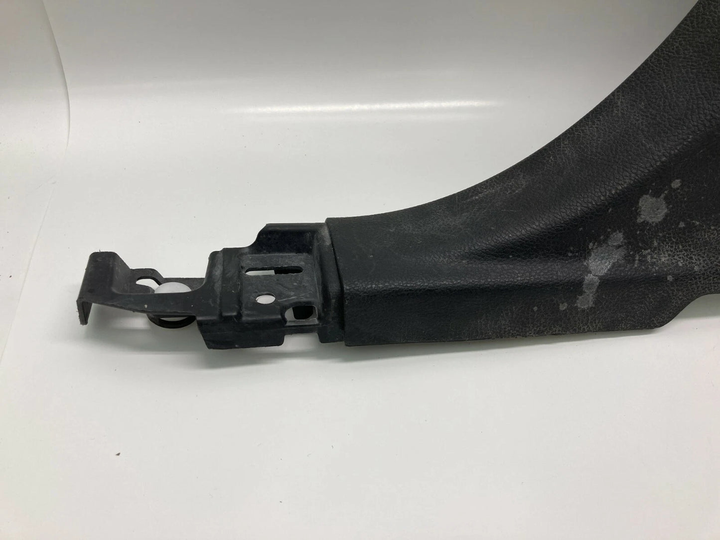 2013-2016 FORD FUSION CENTER RIGHT SIDE LOWER B PILLAR TRIM COVER DS73F243W06AEW
