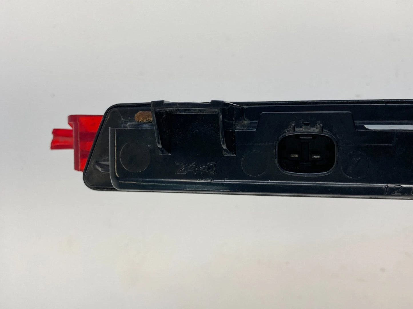 2009-2017 CHEVROLET TRAVERSE 3RD THIRD BRAKE LIGHT HIGH MOUNT STOP LAMP OEM