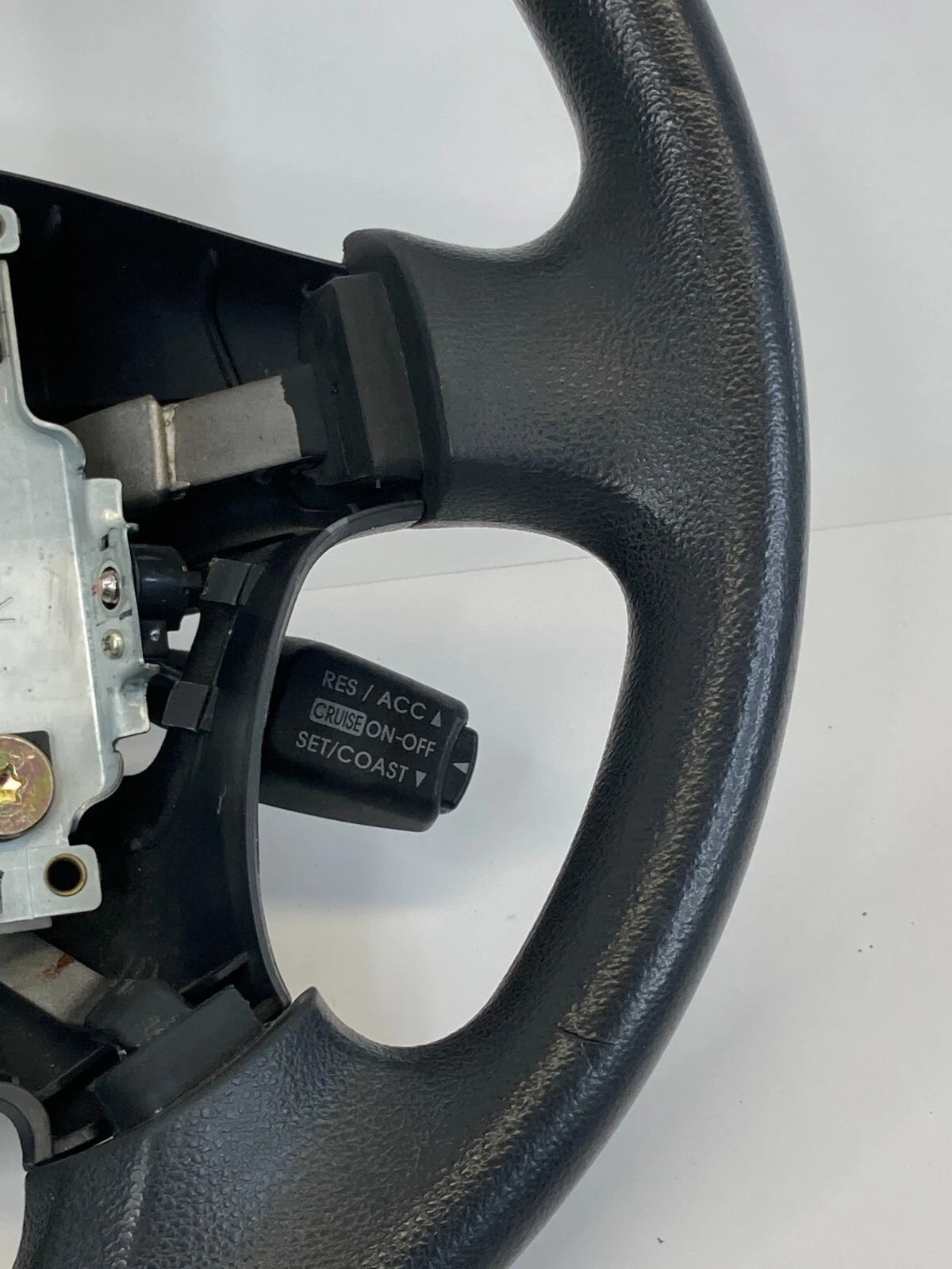 2005-2010 KIA SPORTAGE STEERING WHEEL 4 SPOKE BLACK W/ CRUISE CONTROL SWITCH OEM