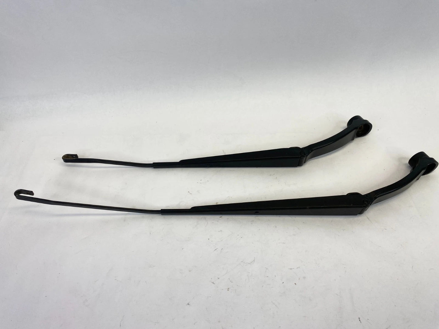 2010-2014 SUBARU OUTBACK LEGACY FRONT LEFT & RIGHT WINDSHIELD WIPER ARMS SET OEM
