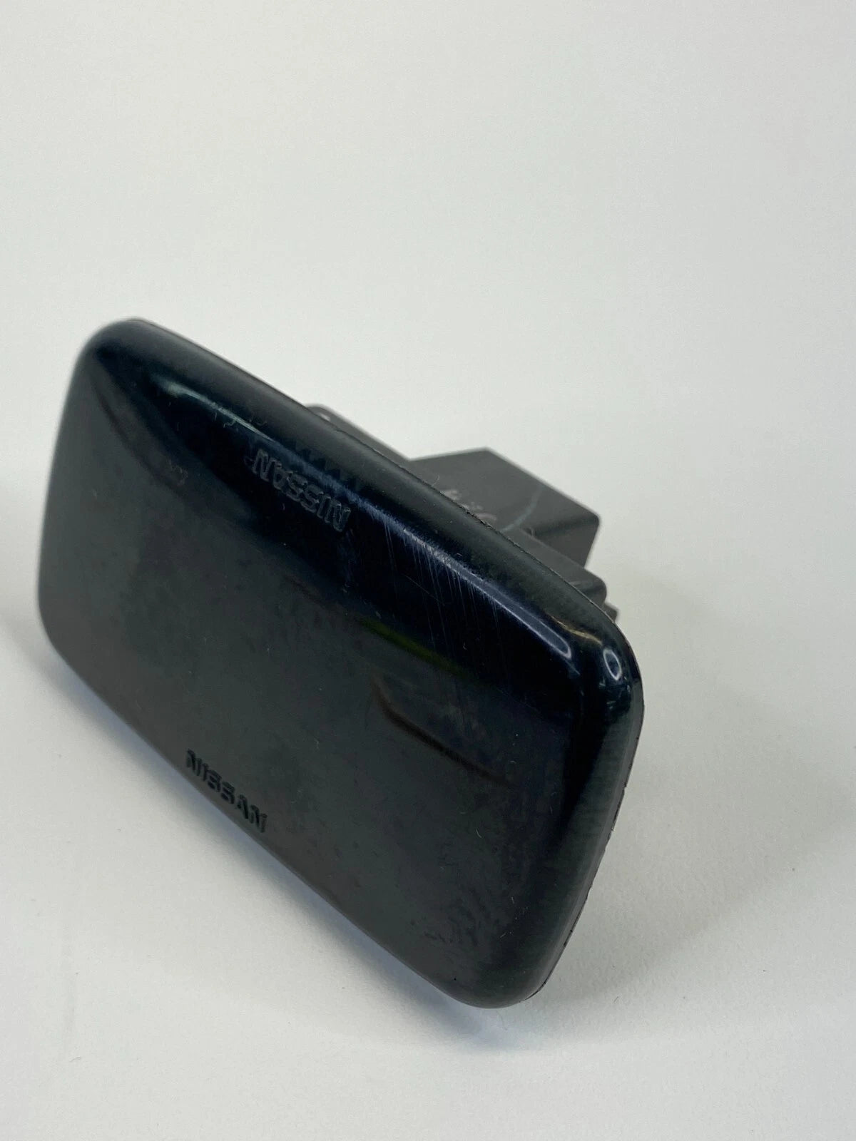 2006 07 08 09 2010 INFINITI M35 UNDER DASH LOWER DOME LIGHT LAMP