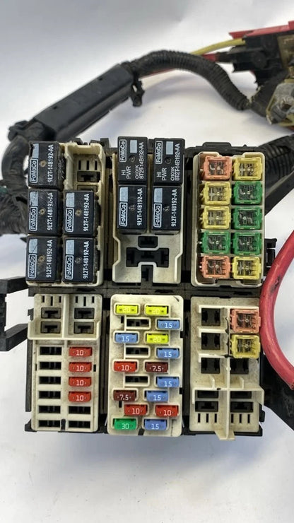2014-2019 FORD FIESTA 1.6L AT FWD ENGINE FUSE BOX RELAY JUNCTION D1BT-14A390-FB