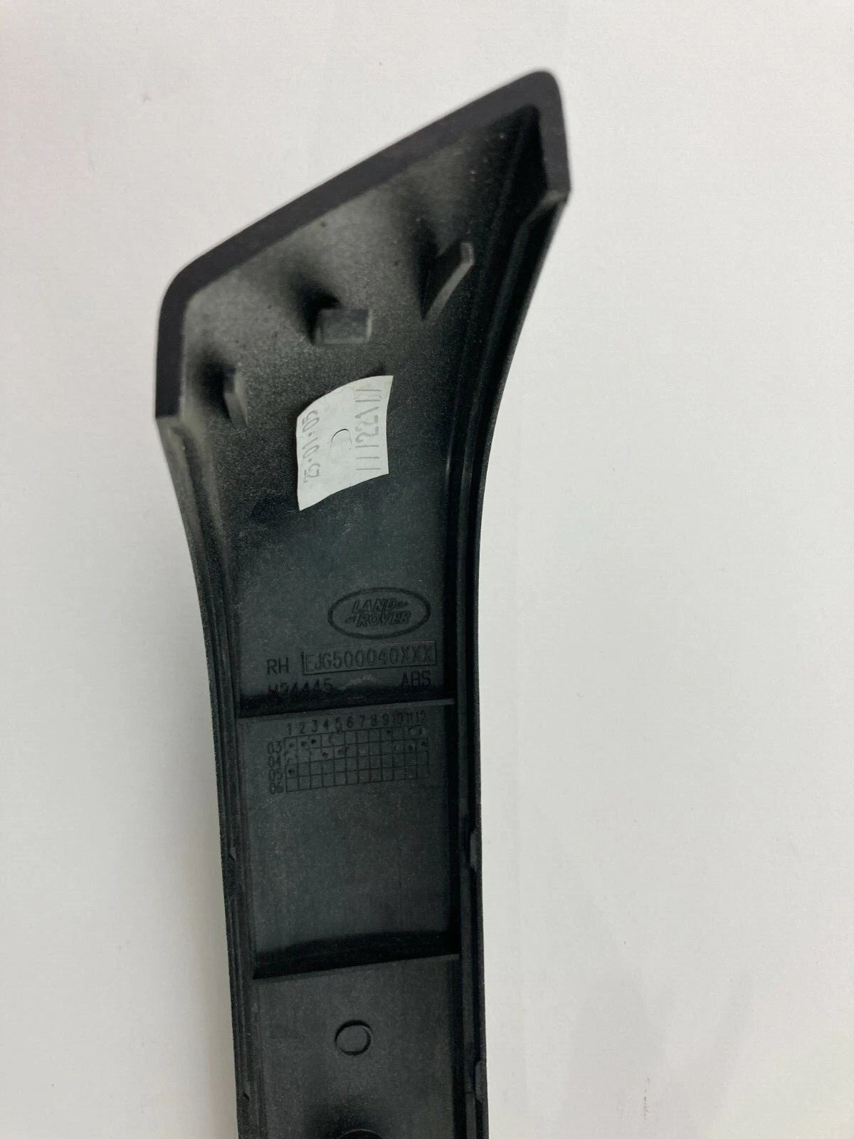 2004 2005 LAND ROVER FREELANDER REAR RIGHT INTERIOR DOOR PULL HANDLE TRIM COVER