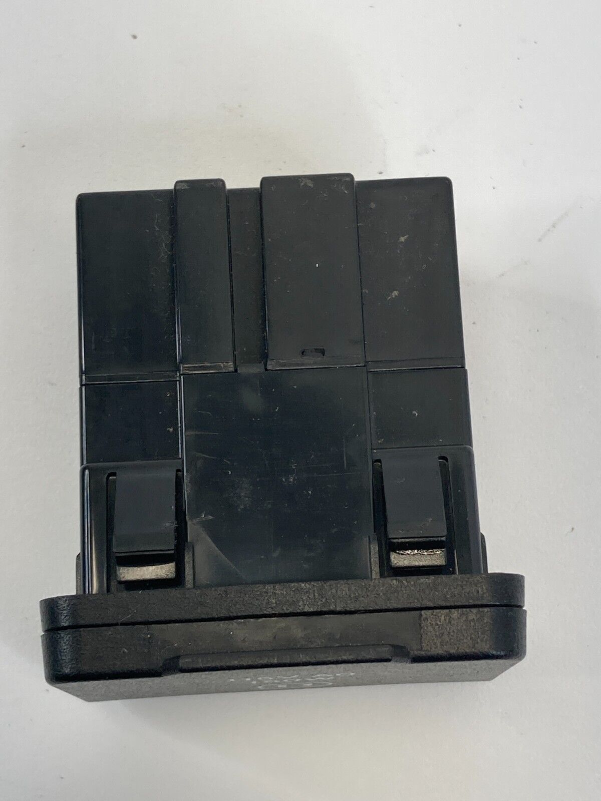 2007-2012 Dodge Caliber Rear Power Inverter 150W Outlet Connector Assy OEM