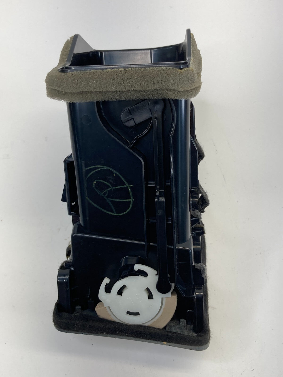 2013-2015 Nissan Altima Dash Left Side A/C Air Vent Grille Outer E946-5211E100