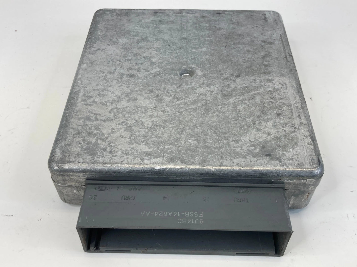 2000 LINCOLN TOWN CAR 4.6LV8 SOHC 16V ENGINE COMPUTER ECU ECM YW1F-12A650-BB OEM