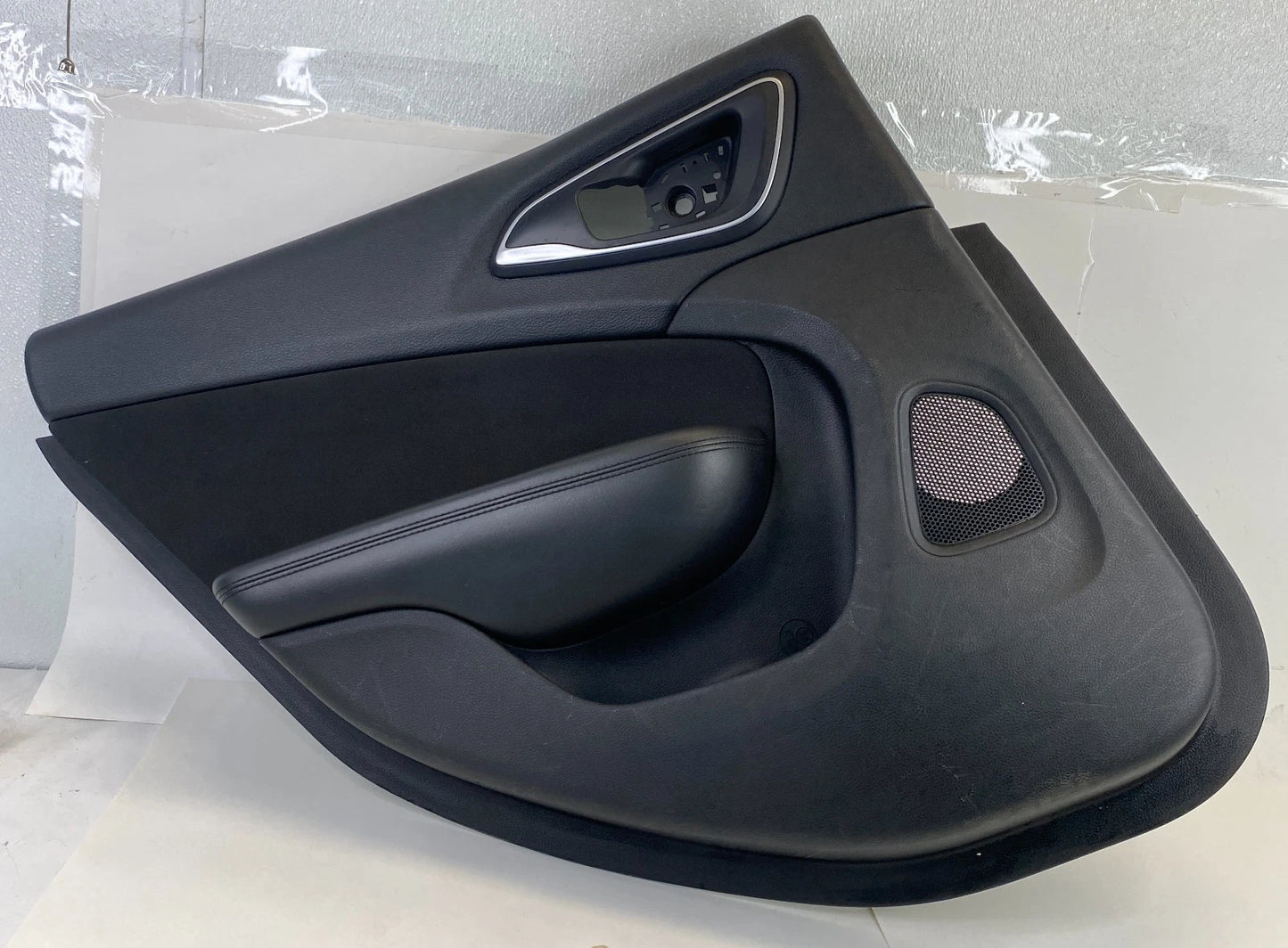 2015-2017 Chrysler 200 Rear Left Side Interior Door Panel Assembly 5MC33DX9AB