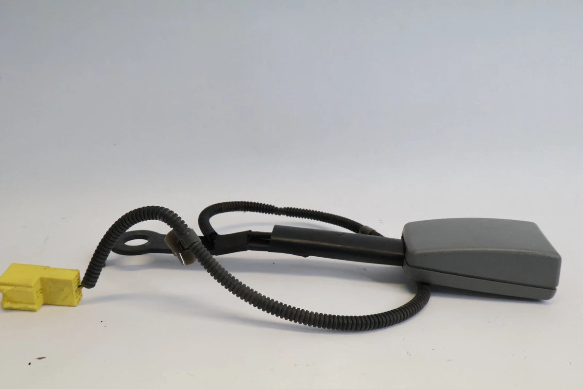 2007-2010 HYUNDAI ELANTRA SEDAN FRONT RIGHT PASSENGER SIDE SEAT BELT BUCKLE