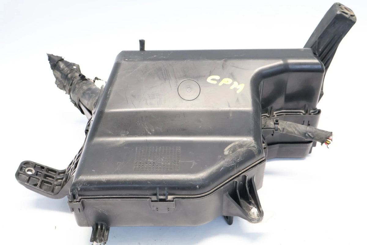 2004-2009 TOYOTA PRIUS UNDER HOOD FUSE RELAY JUNCTION BOX FRONT LEFT 82730-47300