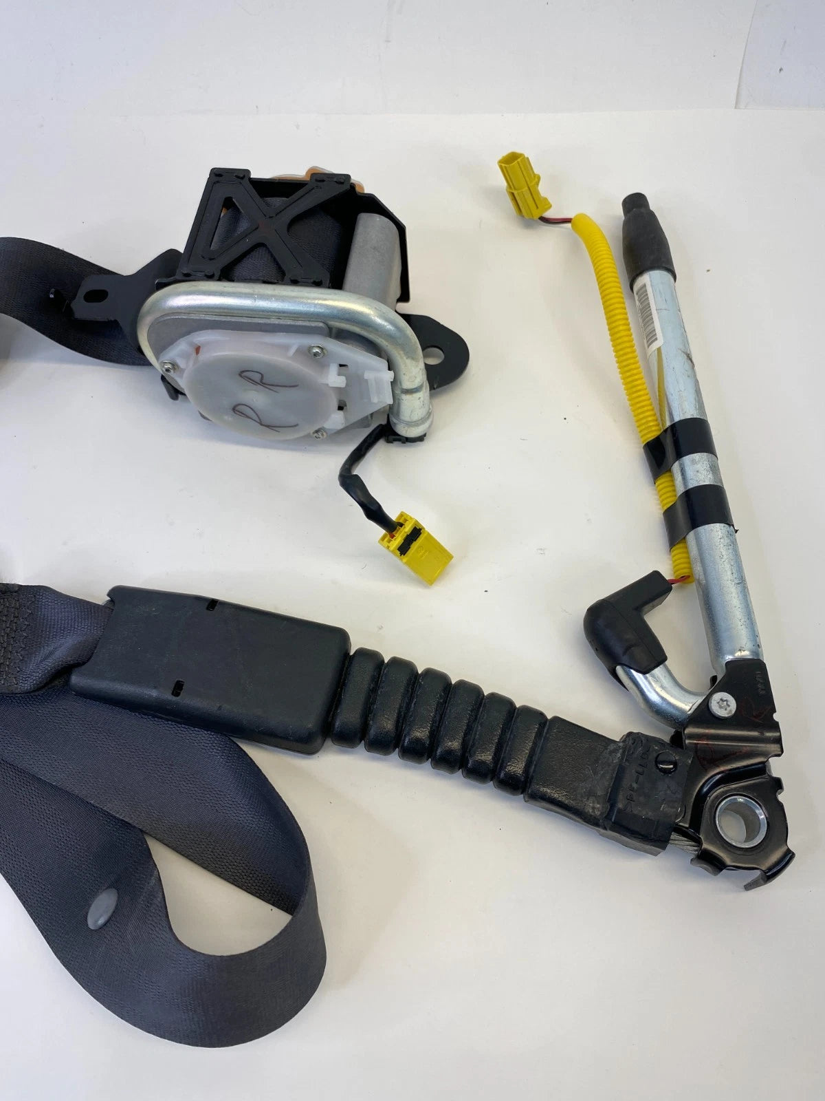 2007 2008 HONDA FIT RIGHT SEAT BELT LAP SHOULDER RETRACTOR W PRETENSIONER OEM