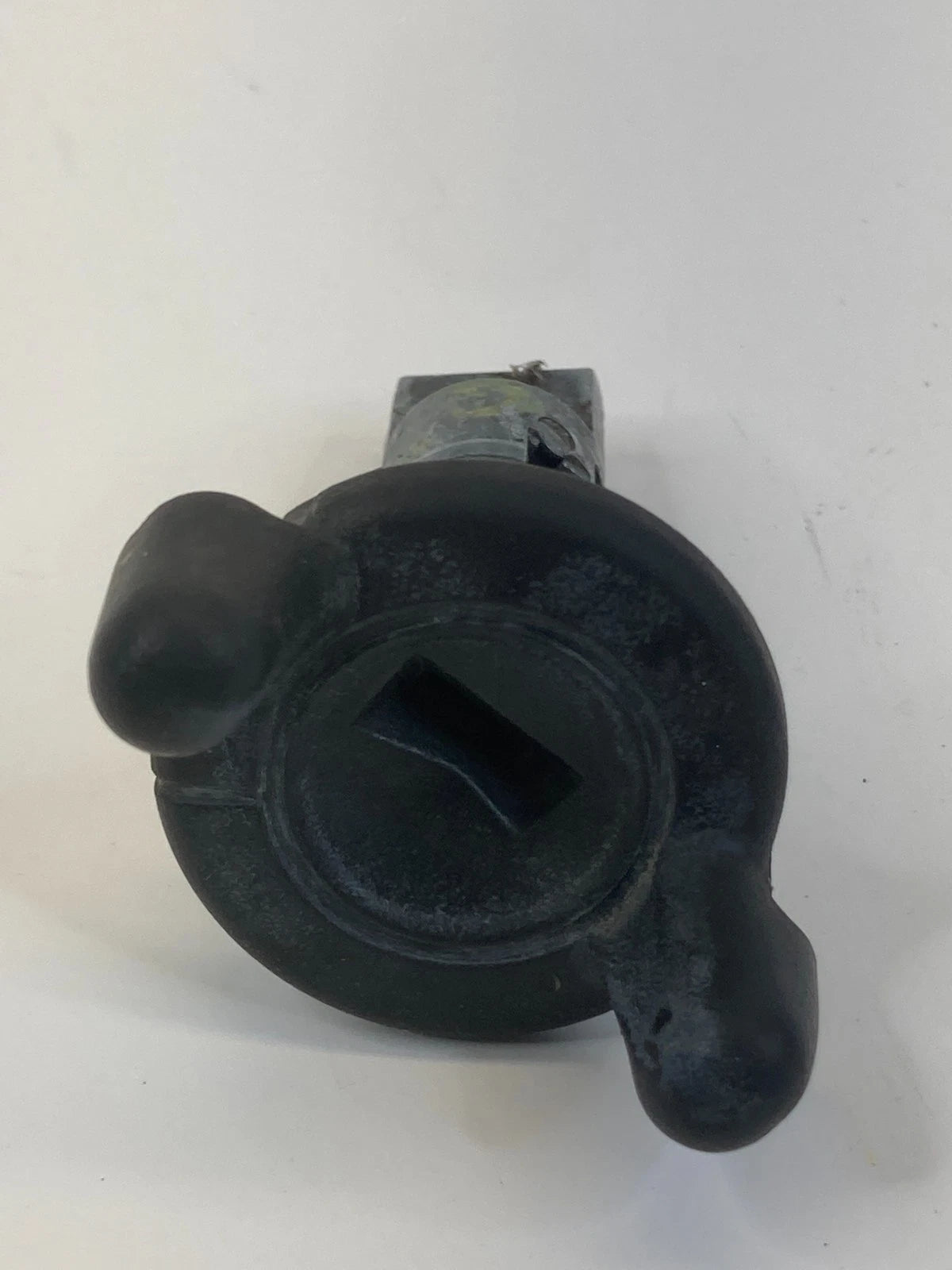 2002-2009 CHEVROLET TRAILBLAZER IGNITION SWITCH LOCK CYLINDER W/ KEY OEM