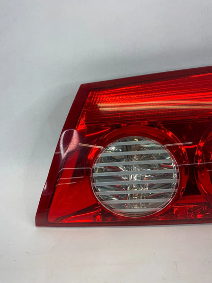 2006-2010 TOYOTA SIENNA RIGHT PASSENGER SIDE INNER TAIL LIGHT LAMP TAILLIGHT OEM