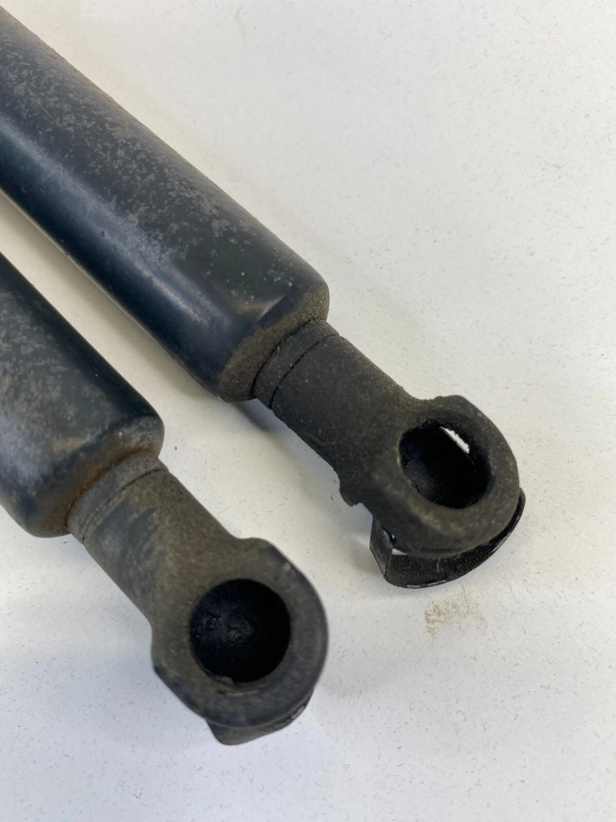 04-10 BMW X3 REAR TRUNK HATCH LIFT SUPPORT CYLINDER SHOCK STRUT SET 51243400379