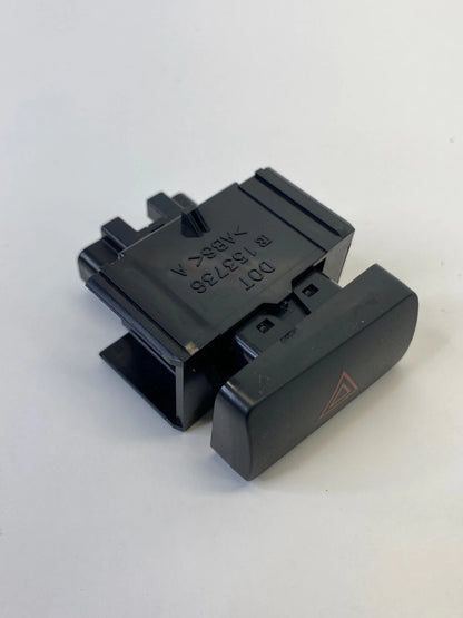 2003-2008 TOYOTA COROLLA HAZARD SWITCH WARNING LIGHT BUTTON CONTROL 153736