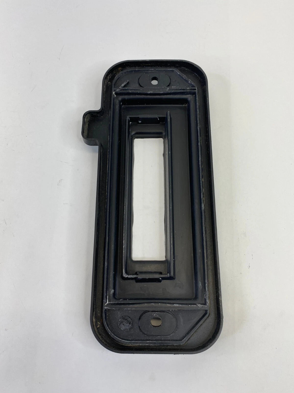 2003 FORD ESCAPE 2.0L ECU ECM MOUNTING BRACKET GASKET COVER 1L8F-12B523-AD