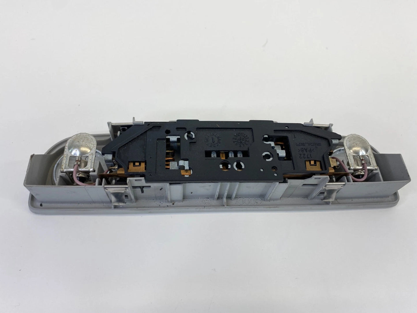 2007-2011 AUDI A6 QUATTRO REAR ROOF UPPER SIDE DOME READING MAP LIGHT LAMP OEM