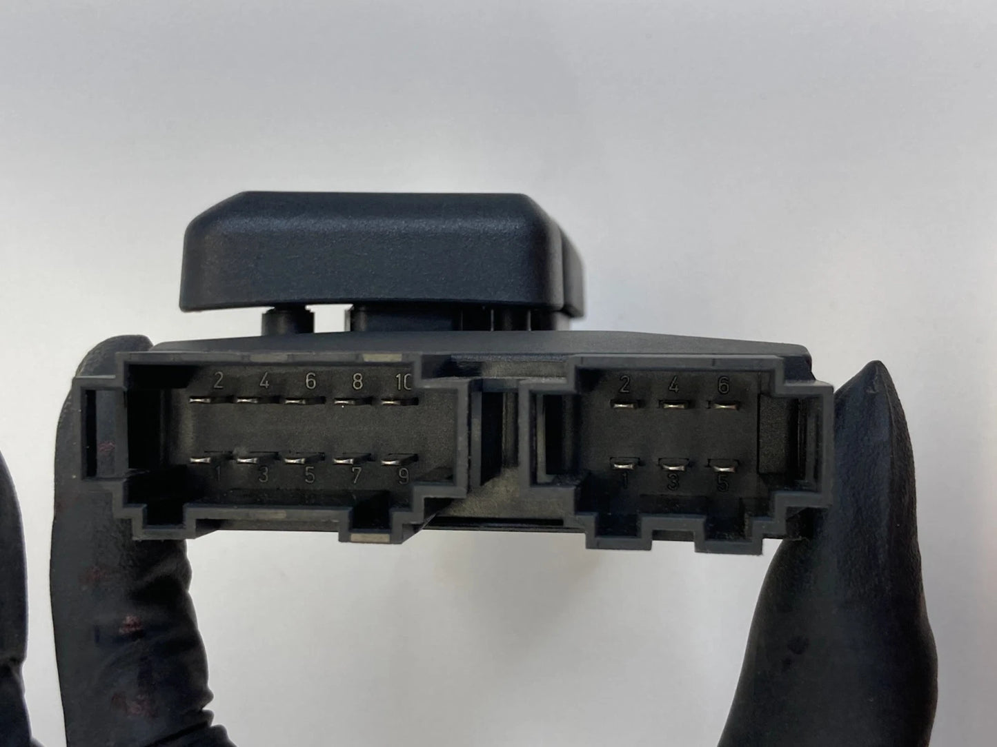 2009-2017 VOLKSWAGEN CC FRONT RIGHT POWER SEAT ADJUSTER SWITCH 8K0-959-748 OEM