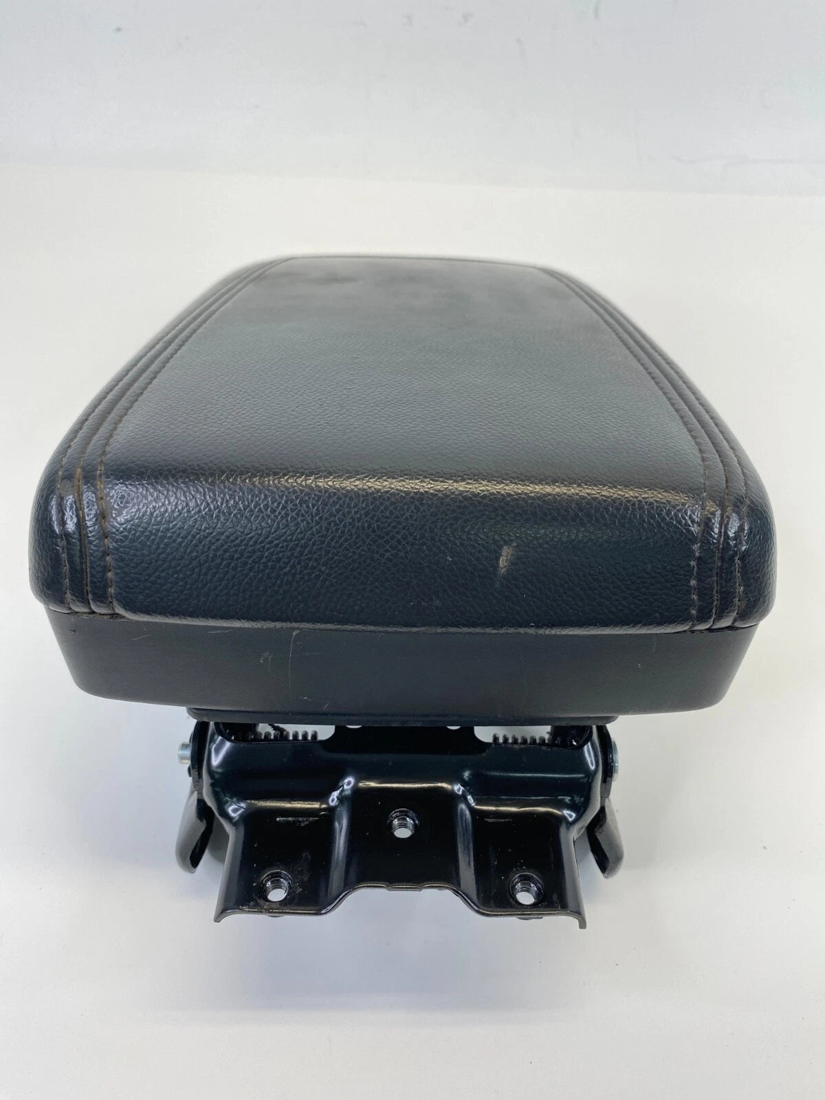 12 13 14 15 CHEVROLET CAPTIVA SPORT CENTER CONSOLE ARMREST ARM REST LID COVER