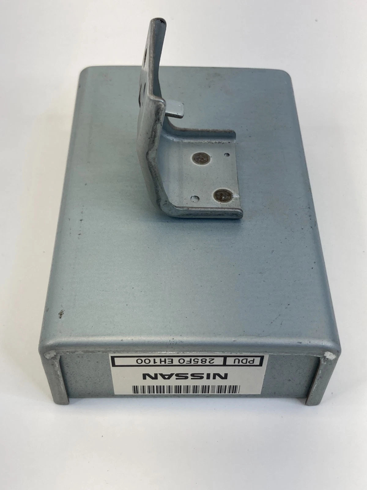 2006-2008 INFINITI M35 M45 POWER DISTRIBUTION CONTROL MODULE 285F0-EH100 OEM