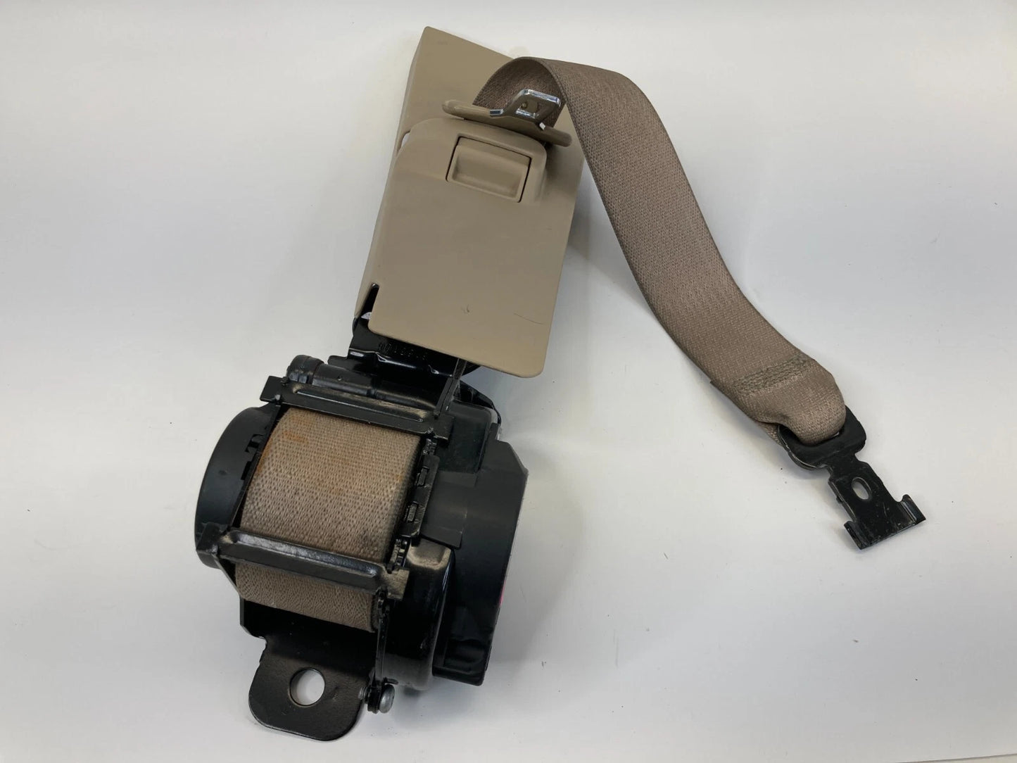 2010 BUICK ENCLAVE FRONT LEFT DRIVER SEAT BELT RETRACTOR ASSEMBLY 15903263 OEM