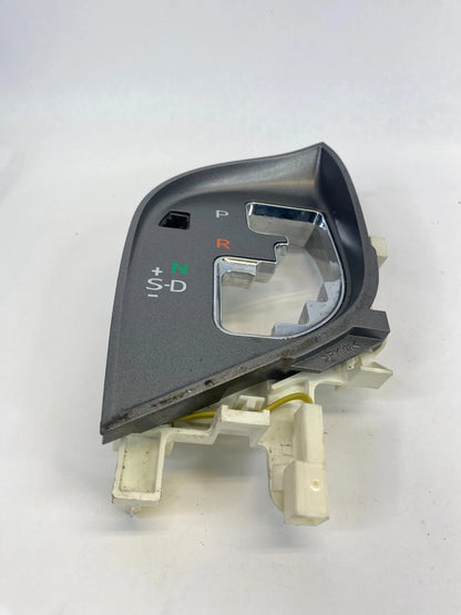 2009-2012 TOYOTA VENZA AUTOMATIC CENTER SHIFTER LEVER BEZEL TRIM INDICATOR OEM