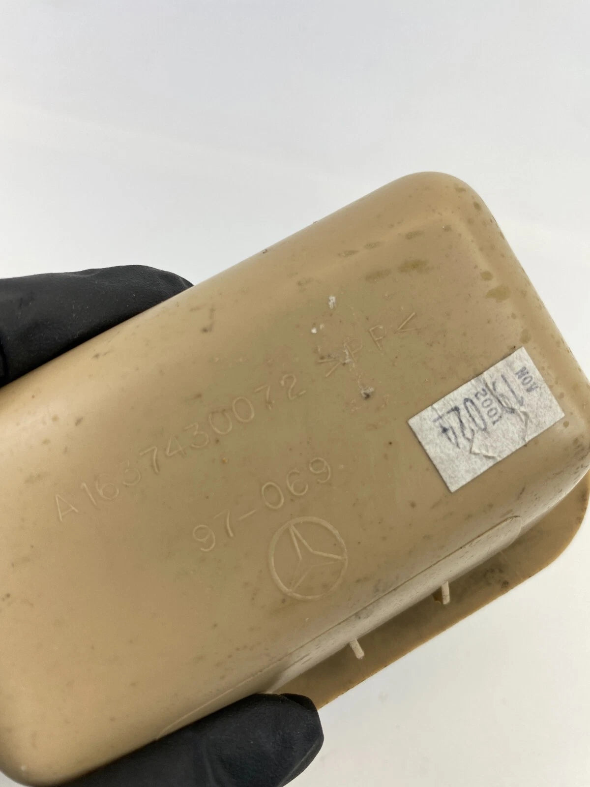 2000-2003 MERCEDES-BENZ ML320 REAR TRUNK LID LIFTGATE INTERIOR HANDLE 1637430072