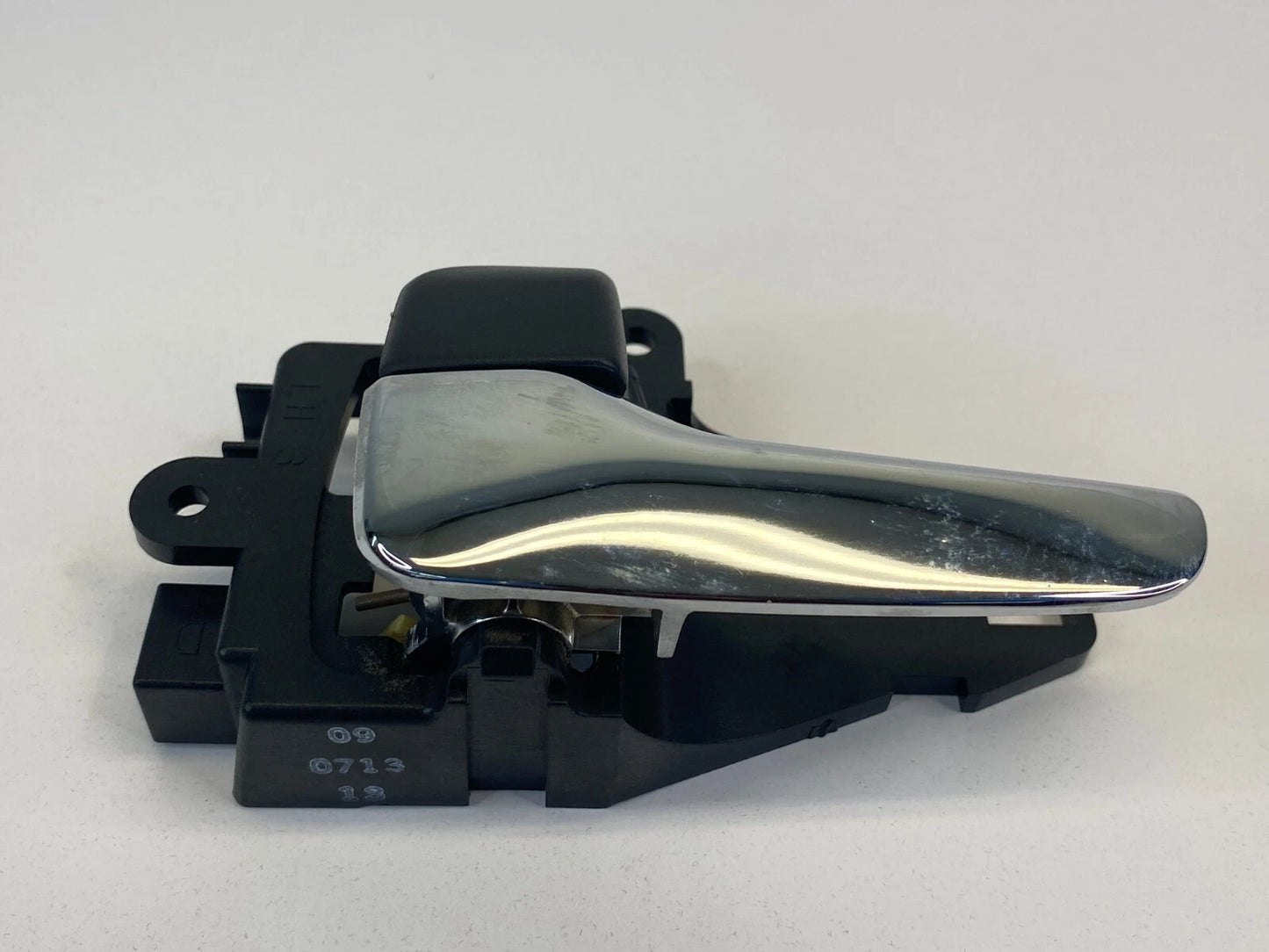 2008-2017 MITSUBISHI LANCER REAR LEFT INNER INTERIOR DOOR HANDLE MN105359 OEM