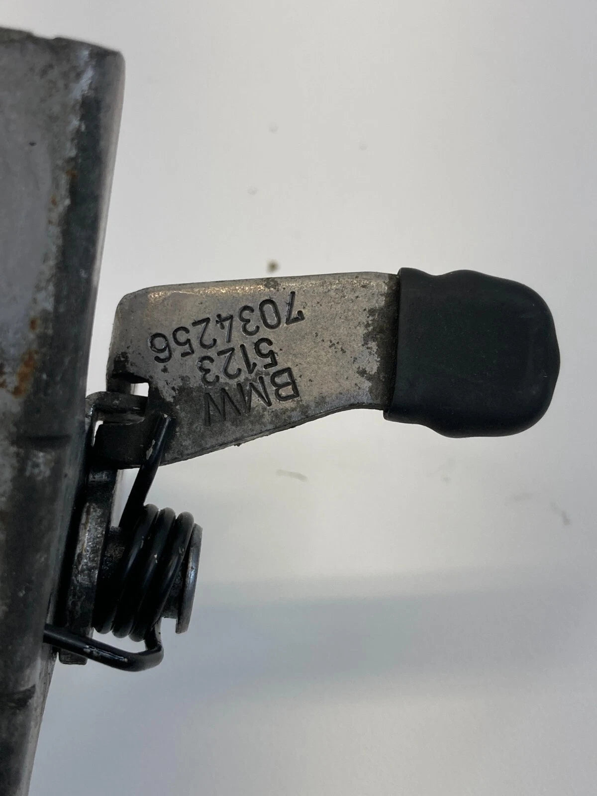 2009 2010 BMW 535I XDRIVE HOOD BONNET SAFETY CATCH LOCK LATCH 51-23-7-034-256
