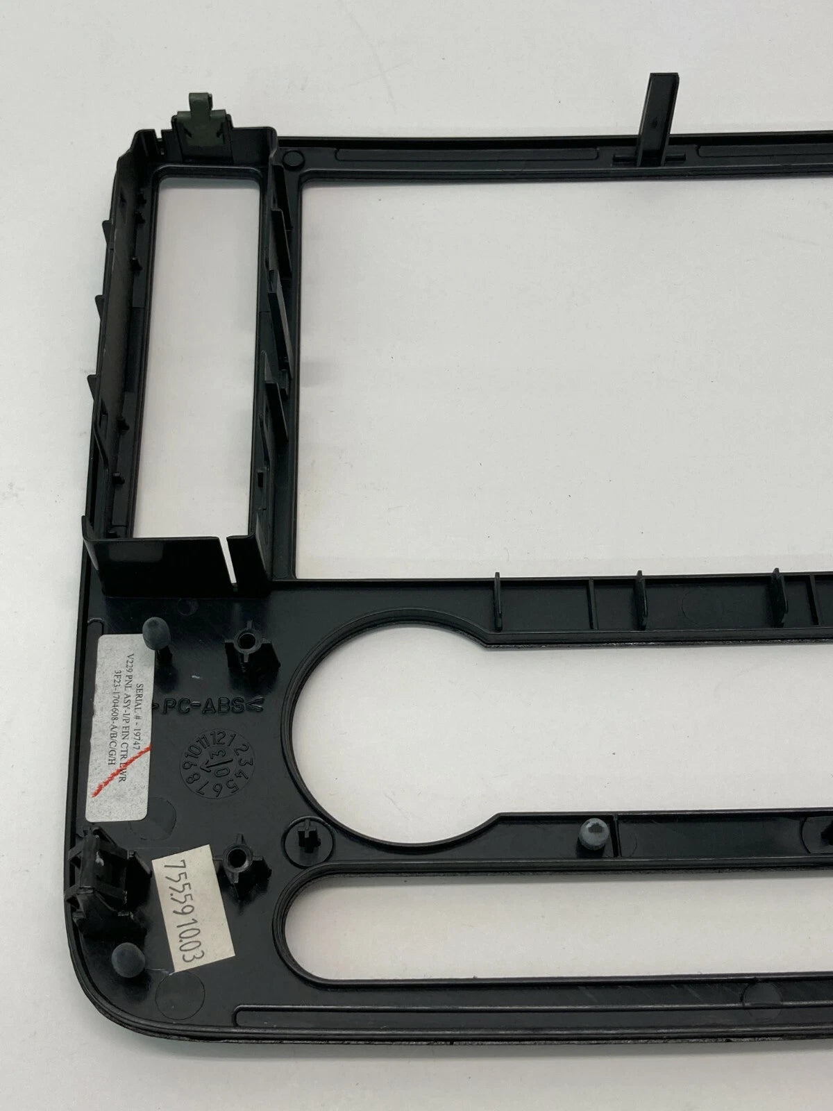 2004-2007 FORD FREESTAR DASH RADIO CLIMATE CONTROL BEZEL TRIM 3F23-1704608-B