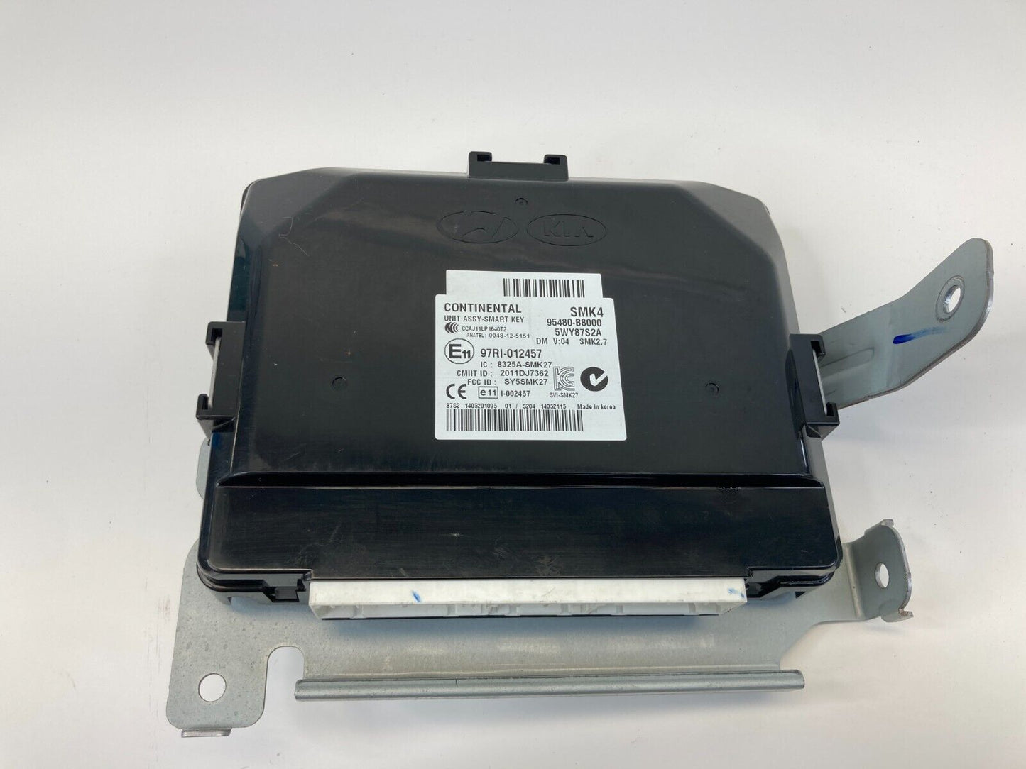 2013 2014 Hyundai Santa Fe 3.3L Smart Key Computer Control Module 95480-B8000