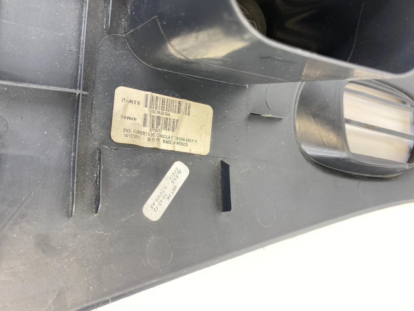 2012 2013 FIAT 500 RIGHT PASSENGER FRONT FLOOR CONSOLE AIR VENT COVER PANEL TRIM