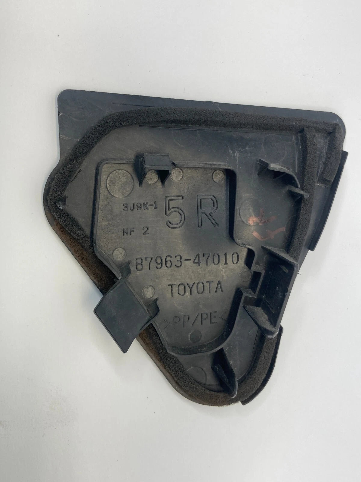 2010-2015 TOYOTA PRIUS FRONT RIGHT DOOR INNER MIRROR CORNER LOCK STRIKER COVER
