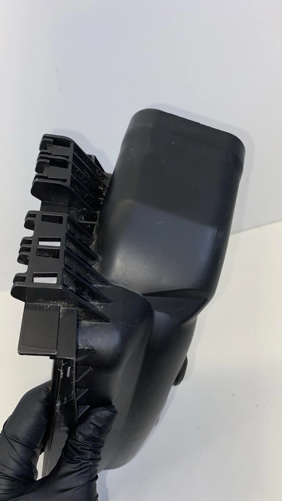 2009-2019 TOYOTA COROLLA AIR INTAKE CLEANER BOX LOWER COVER OEM 17701-0T040