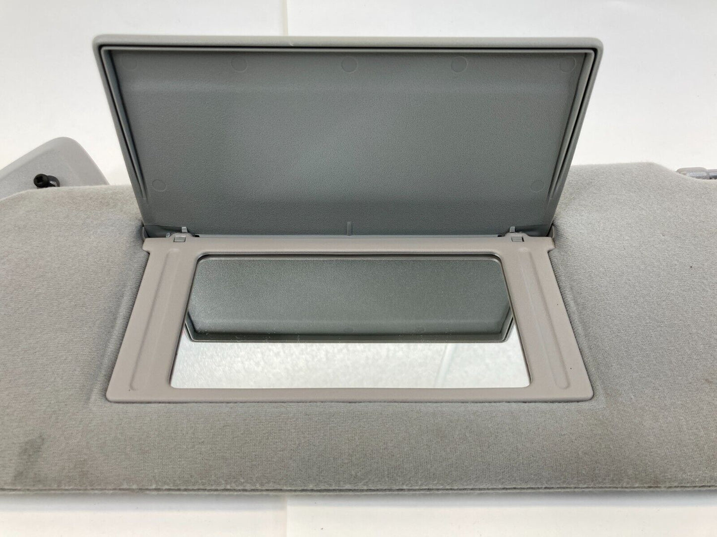 2004 2005 Ford F-150 F150 Roof Left Side Sunvisor Sun Visor Shade 1229503 OEM