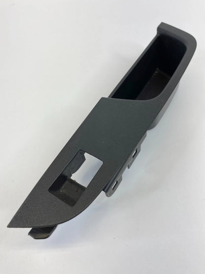 2010-2017 CHEVROLET EQUINOX REAR RIGHT SIDE WINDOW SWITCH TRIM BEZEL AKE21347