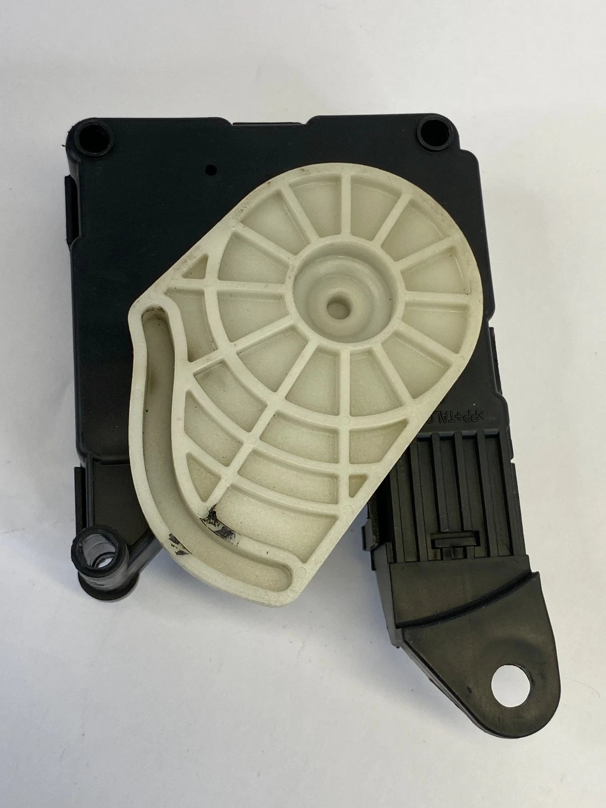 2002-2009 CHEVROLET TRAILBLAZER HVAC HEATER AIR BLEND DOOR ACTUATOR FLAP OEM