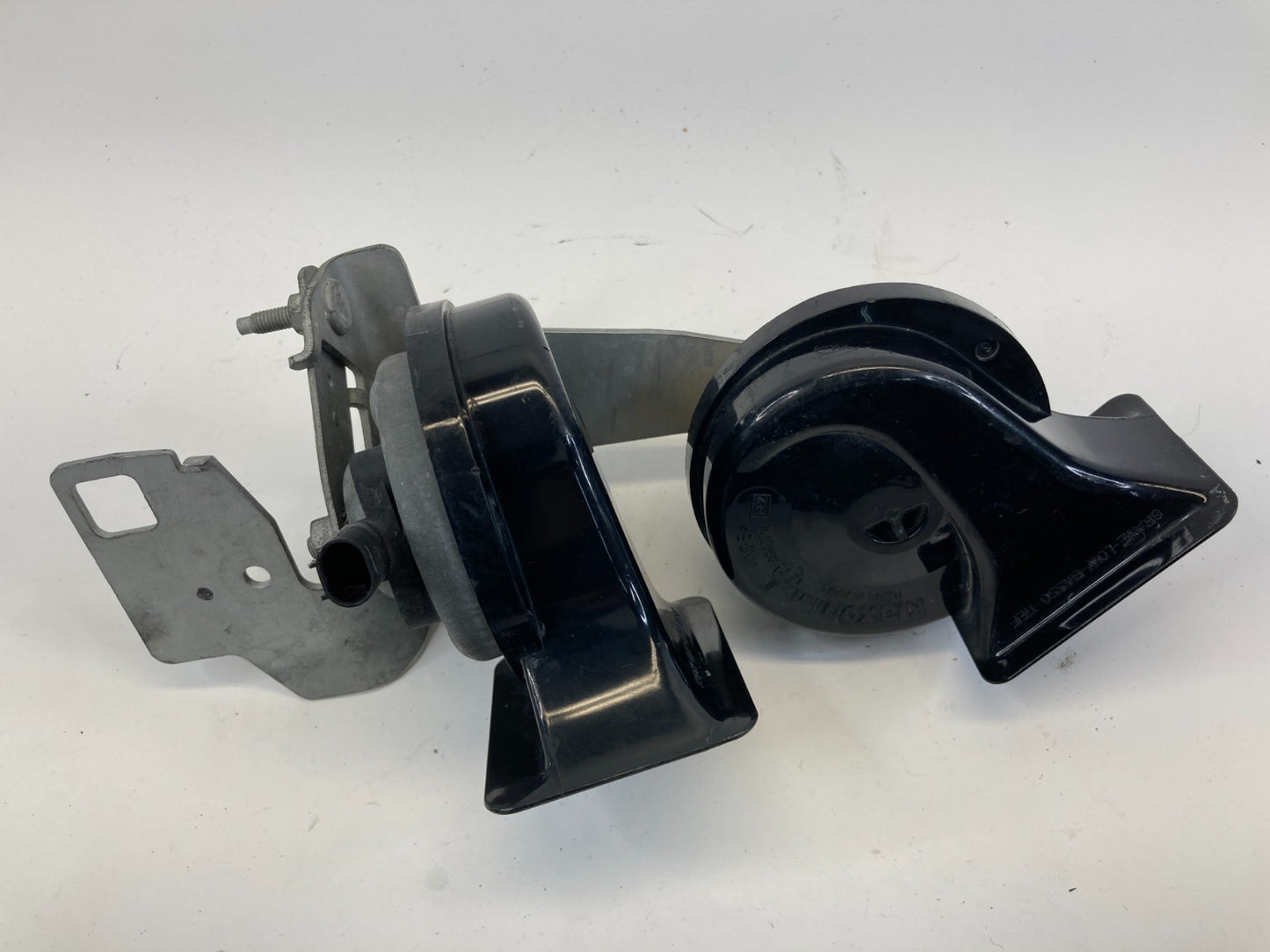 2004-2007 BMW 525i 530i Horn Low & High Tone Note Siren Alarm E20092018 OEM