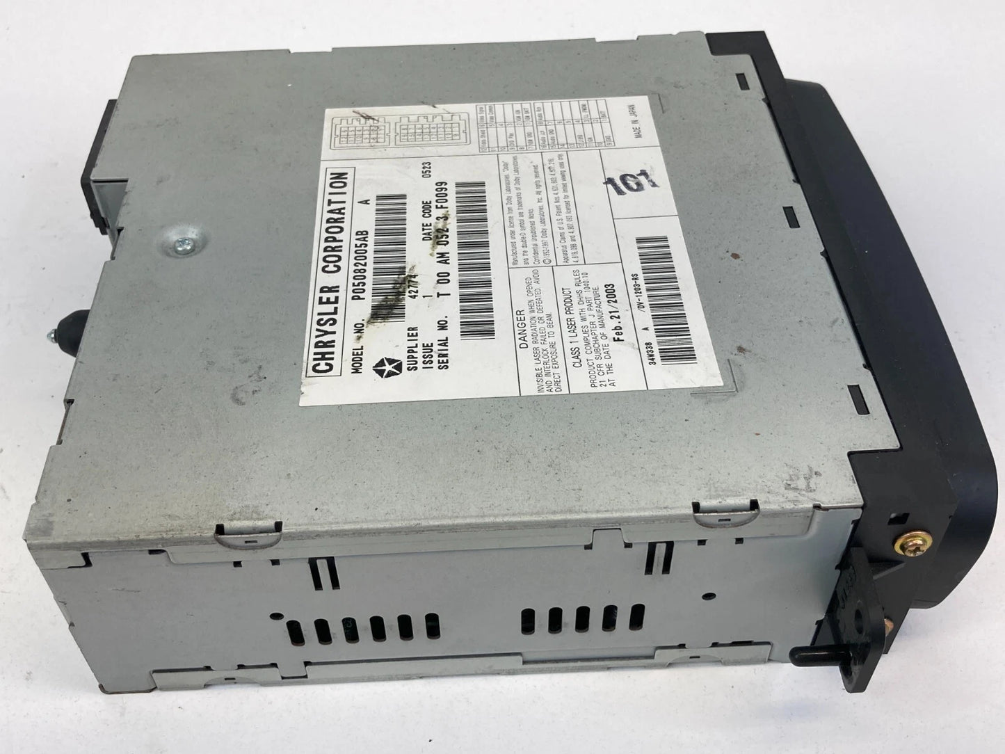 03 04 05 06 07 CHRYSLER TOWN & COUNTRY DODGE CARAVAN DISC DVD PLAYER P05082005AB