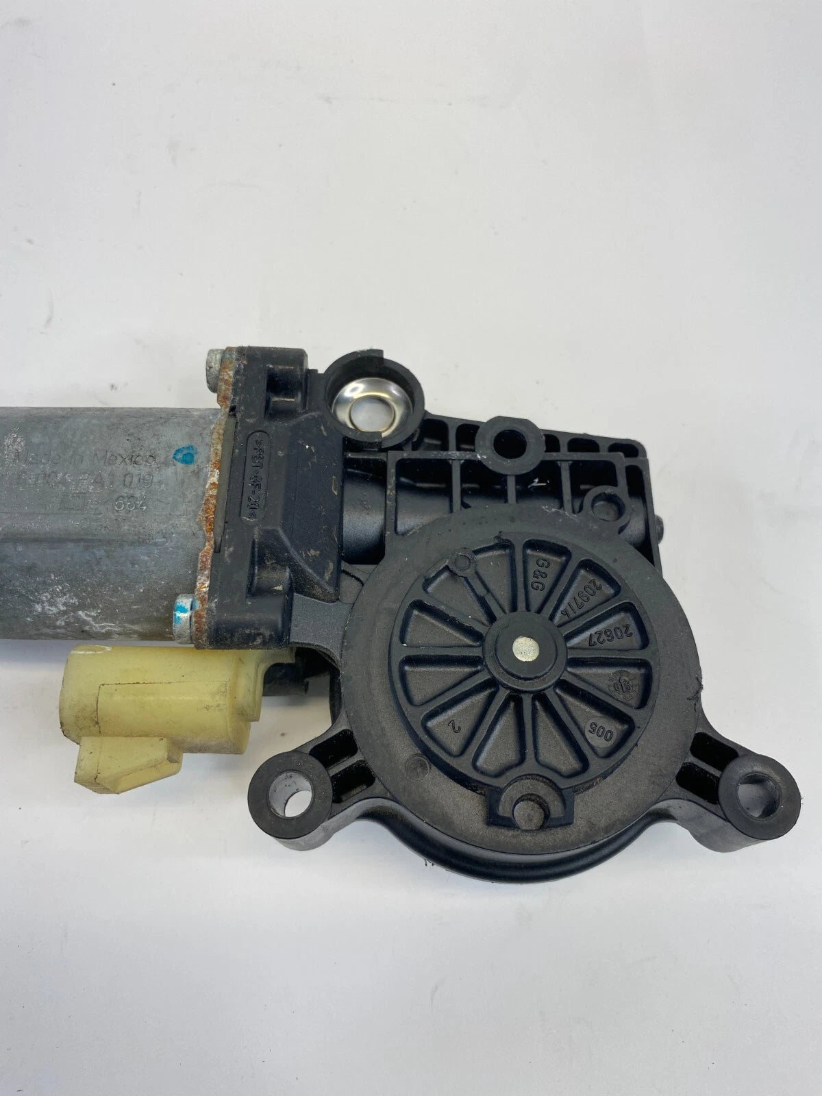 02 03 04 05 06 07 SATURN VUE REAR LEFT POWER WINDOW MOTOR BOSH CM09094 OEM